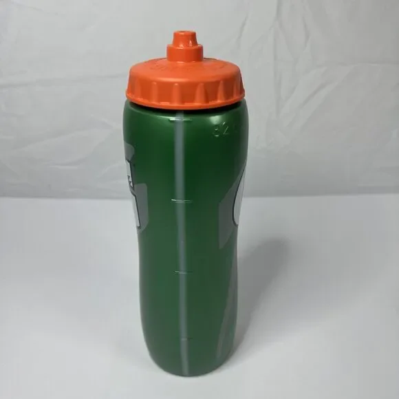 Gatorade Squeeze 32oz Green Plastic Sports Water Bottle Orange Screw Lid Cap New - Picture 2 of 3